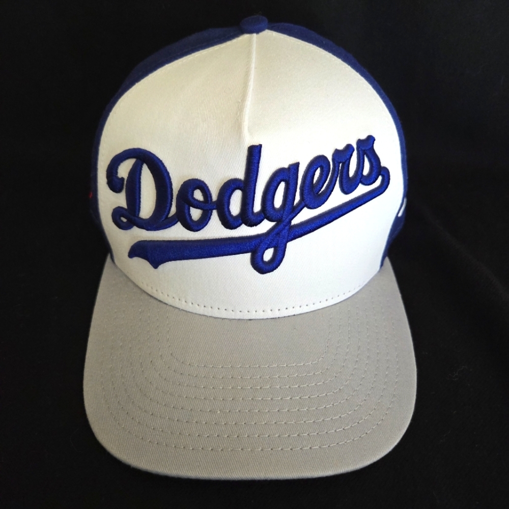 Los Angeles Dodgers Script New Era 9Fifty Snapback Hat MED-LG Blue/Wht/Grey NWOT